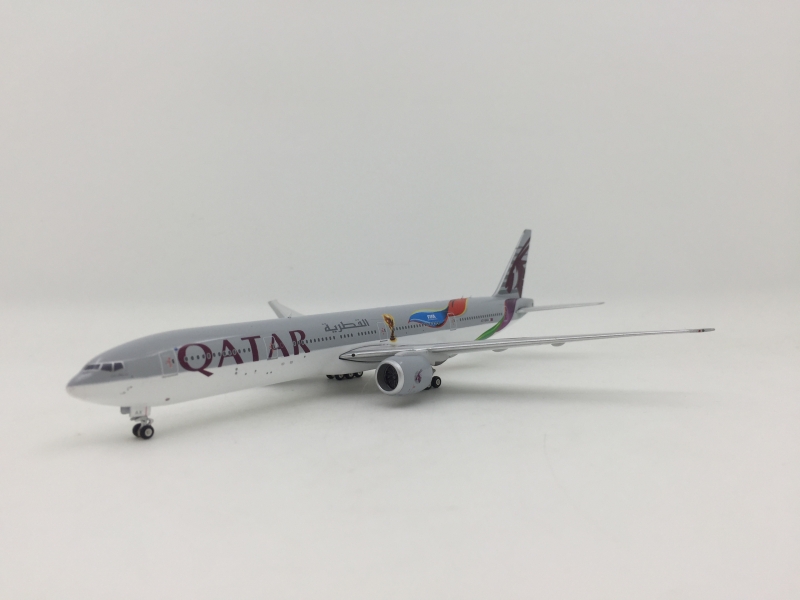 1:400 Qatar Airways B777-30 ...