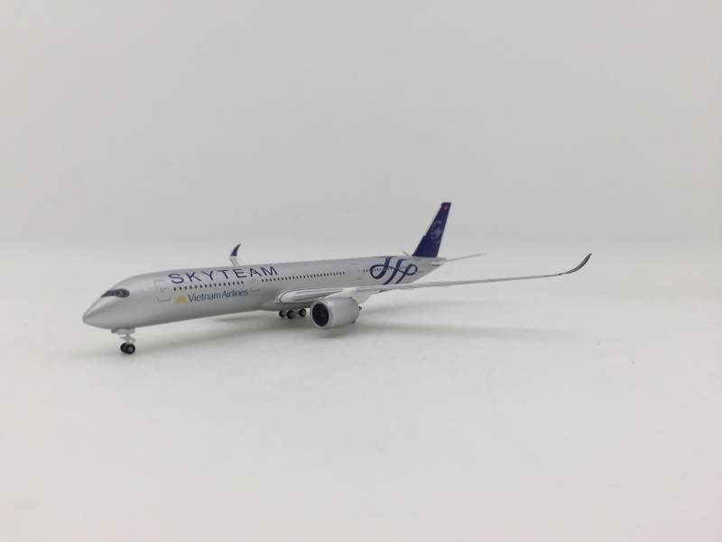 Herpa 1:500 Vietnam Airline ...