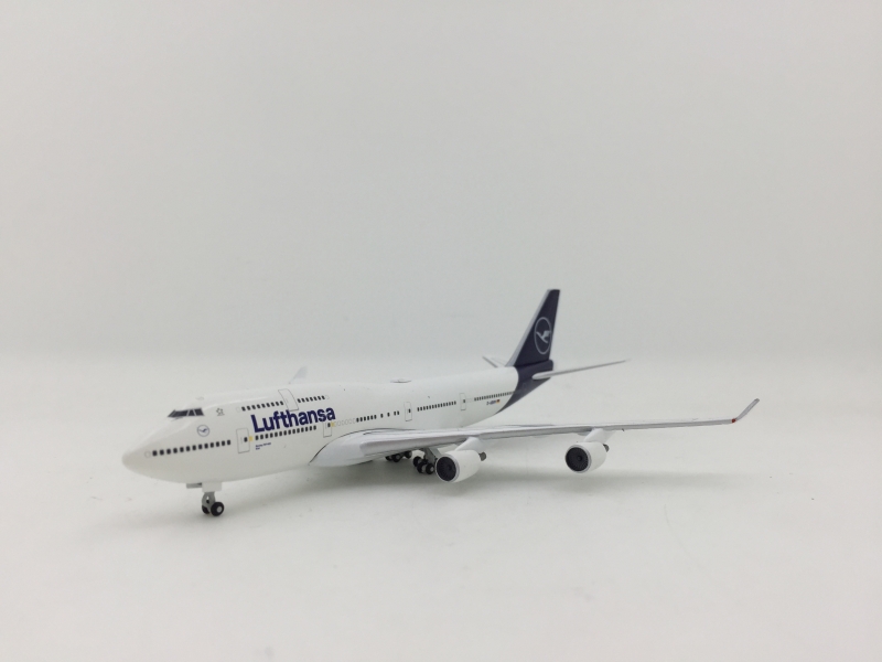 Herpa 1:500 Lufthansa B747- ...