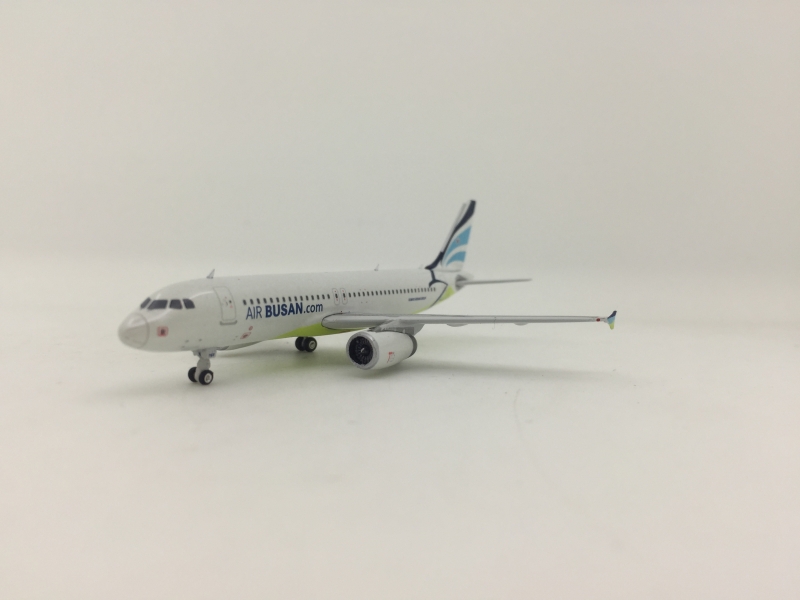 Phoenix 1:400 Air Busan A32 ...