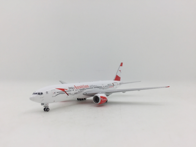 Phoenix 1:400 Austrian Airl ...