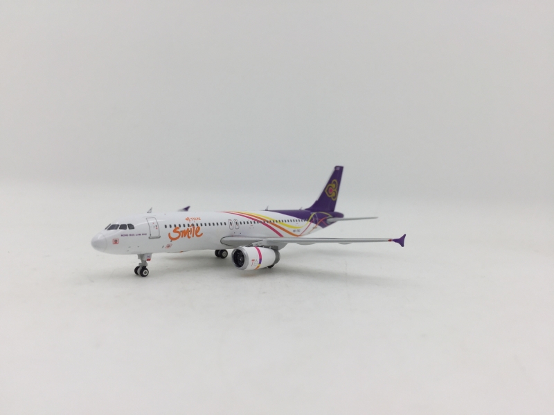 Phoenix 1:400 Thai Smile Ai ...