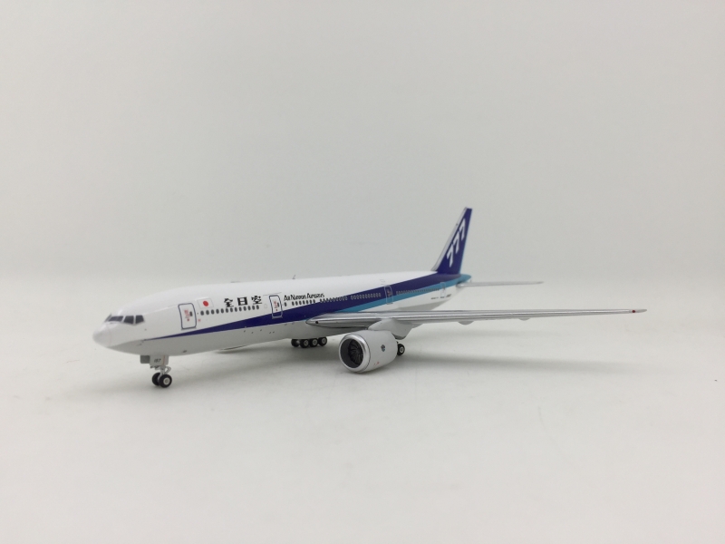 Phoenix 1:400 ANA B777-200