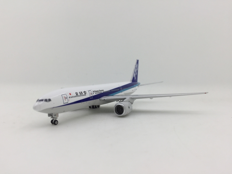 Phoenix 1:400 ANA B777-200