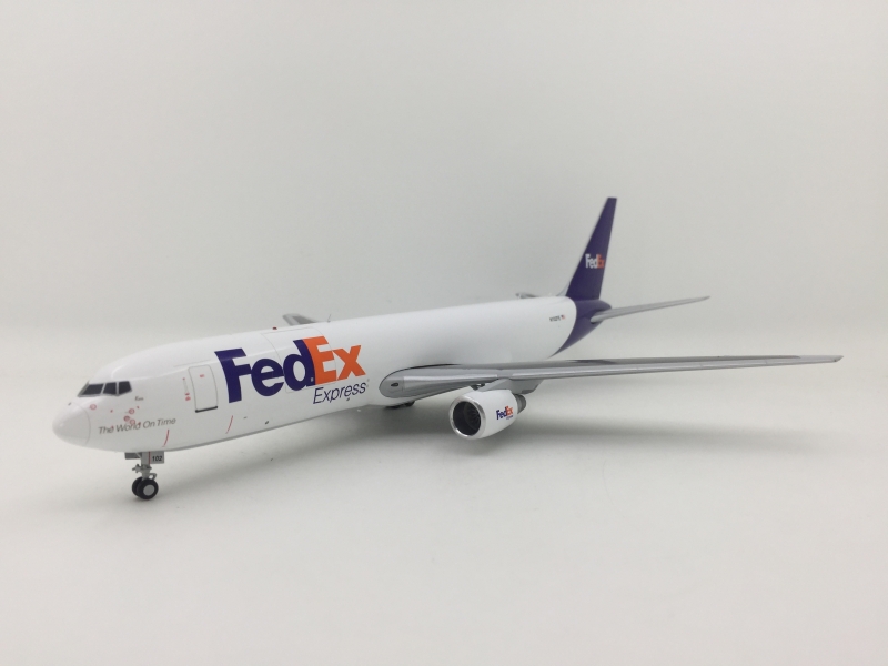 Gemini 200 1:200 Fed Ex B76 ...