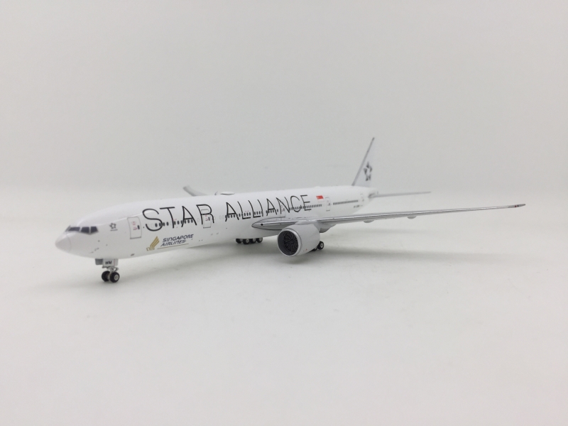 Phoenix 1:400 Singapore Air ...