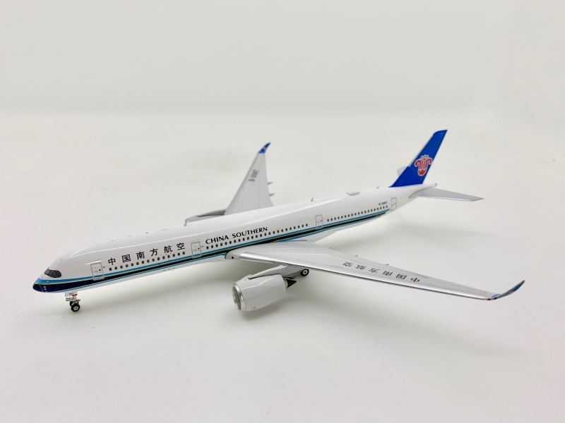 Phoenix 1:400 China Souther ...