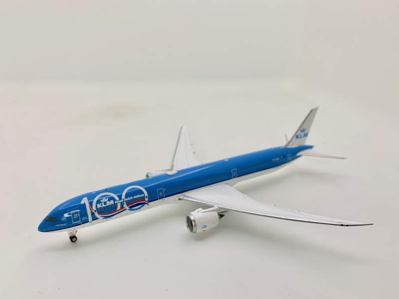 Phoenix 1:400 KLM B787-10 ( ...