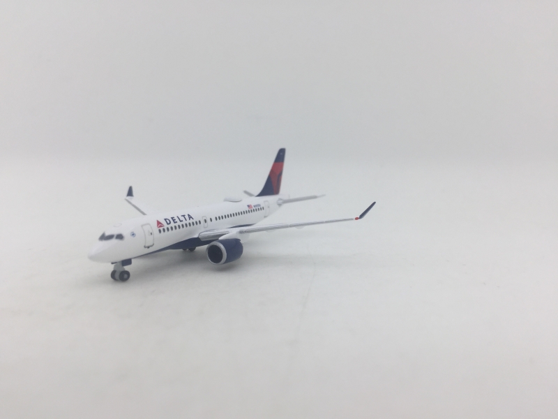 1:500 Delta Airlines A220-1 ...