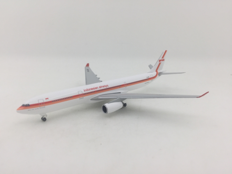 1:500 Garuda Indonesia Airl ...