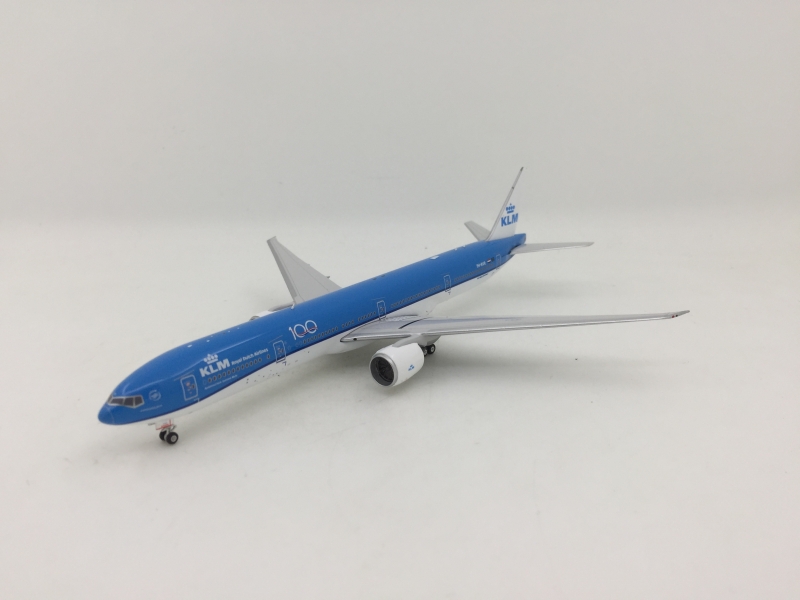 1:400 KLM B777-300ER (100 Y ...