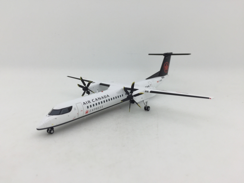 1:200 Air Canada Q400