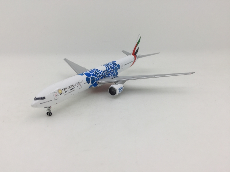 1:400 Emirates B777-300ER