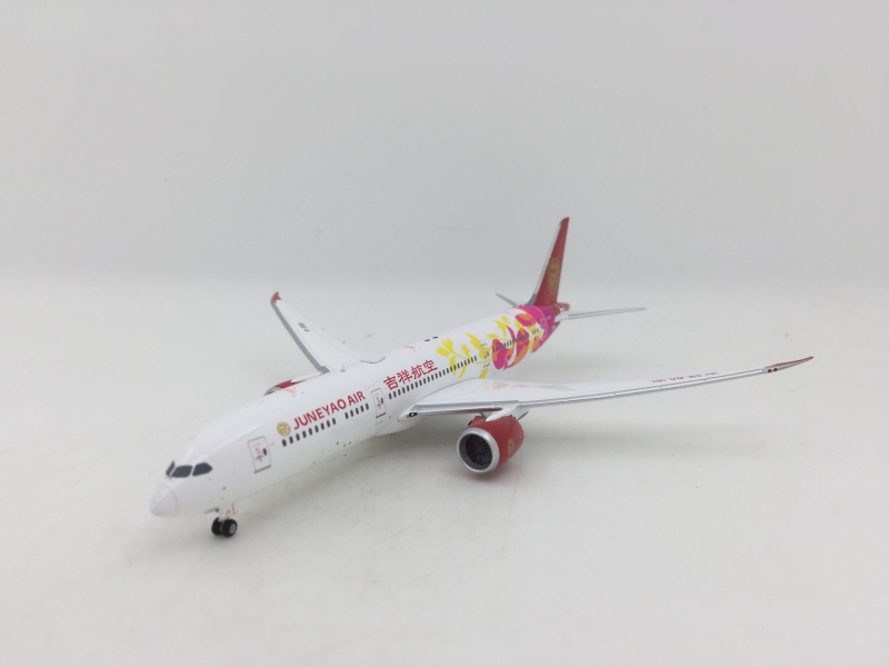 1:400 Juneyao Airlines B787 ...