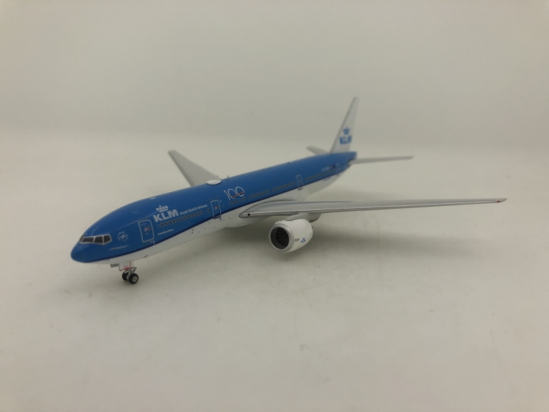 1:400 KLM B777-200ER (100 Y ...
