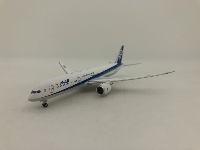 1:400 ANA B787-9