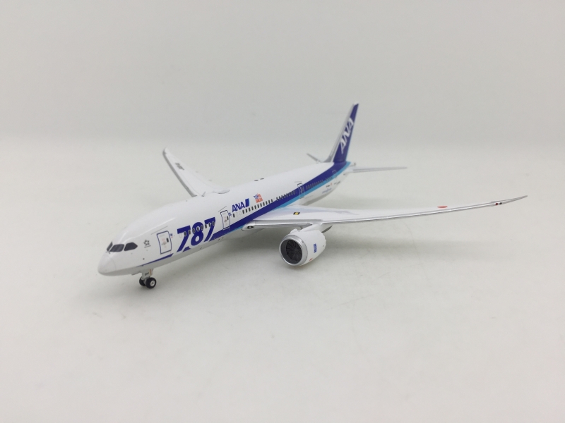 1:400 ANA B787-8