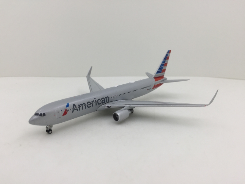 1:400 American 767-300ER