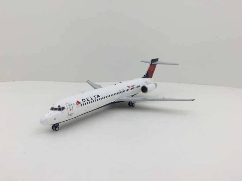 1:200 Delta Airlines B717