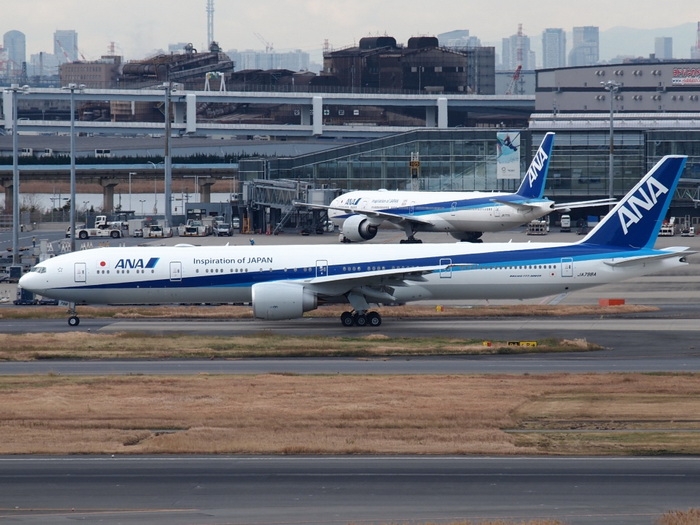 1:400 ANA B777-300ER