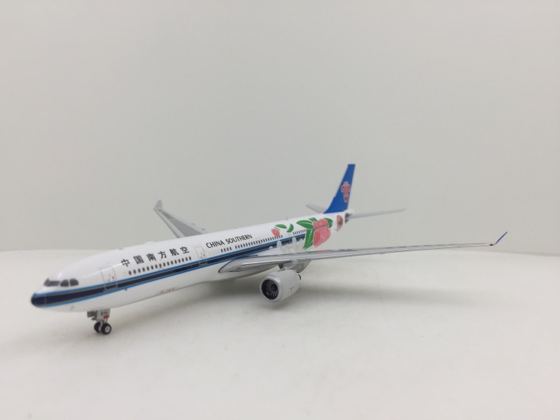 1:400 China Southern A330-3 ...