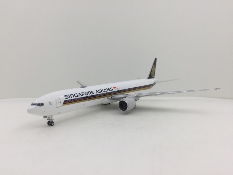 1:400 Singapore Airlines B7 ...