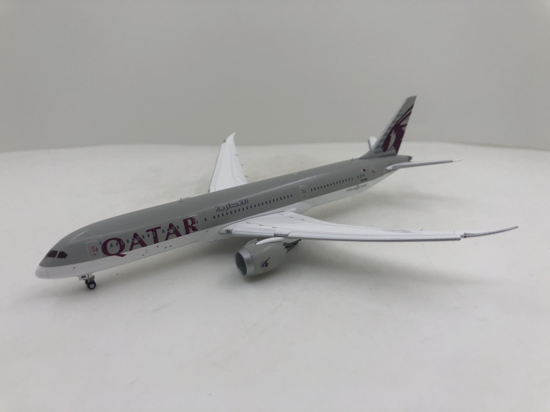 1:400 Qatar Airways B787-9  ...