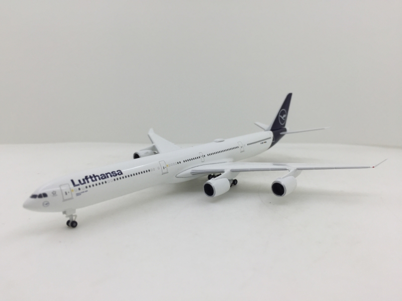 1:500 Lufthansa A340-600
