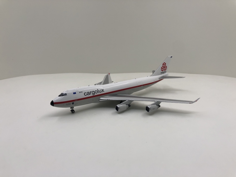 1:400 CargoluxB747-400F