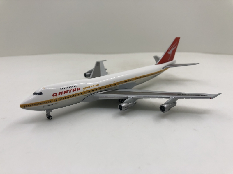 1:500 Qantas B747-200 (City ...