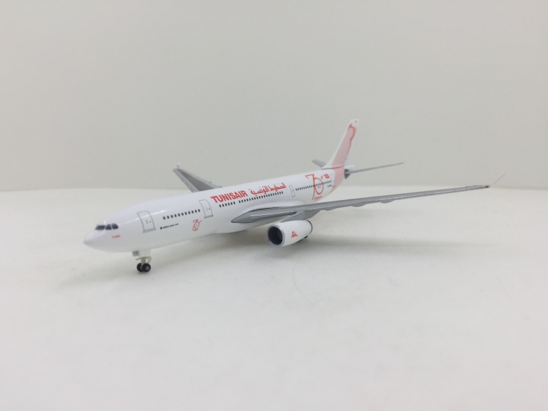 1:500 Tunisair A330-200 (70 ...
