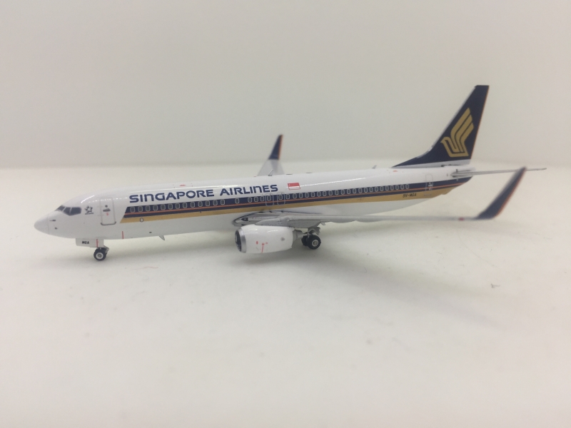 1:400 Singapore B737-800