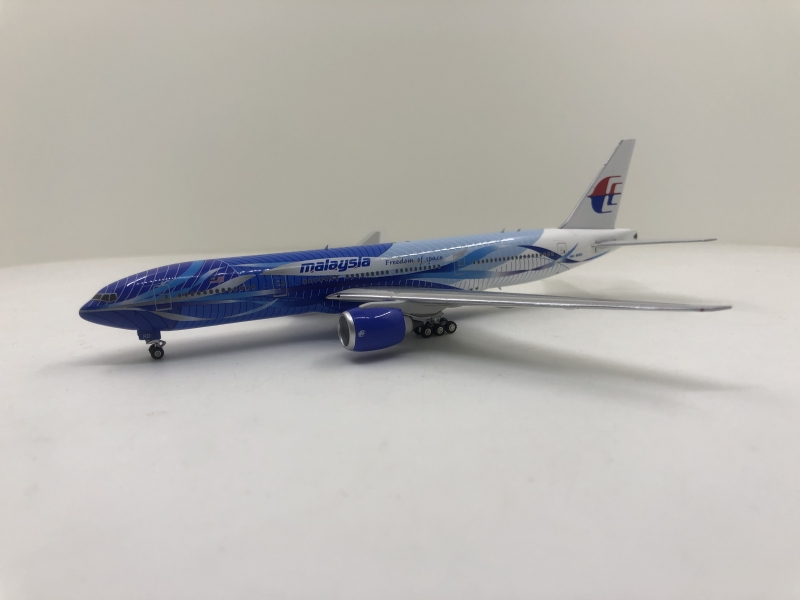 1:400 Malaysia Airlines B77 ...