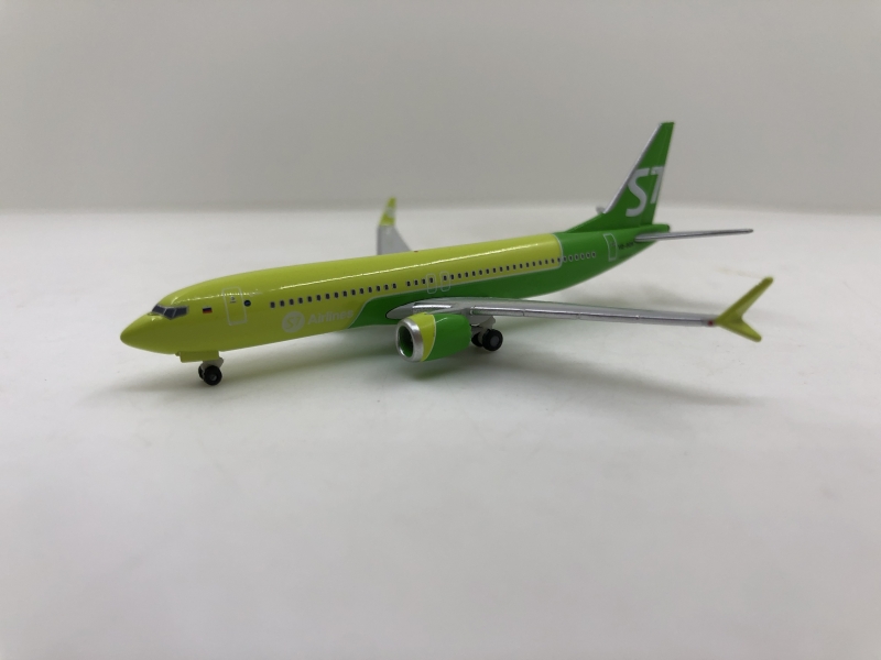 1:500 S7 Airlines B737 Max  ...