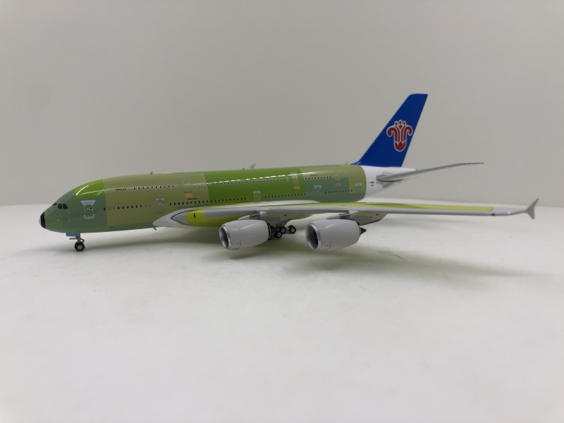 1:400 China Southern A380