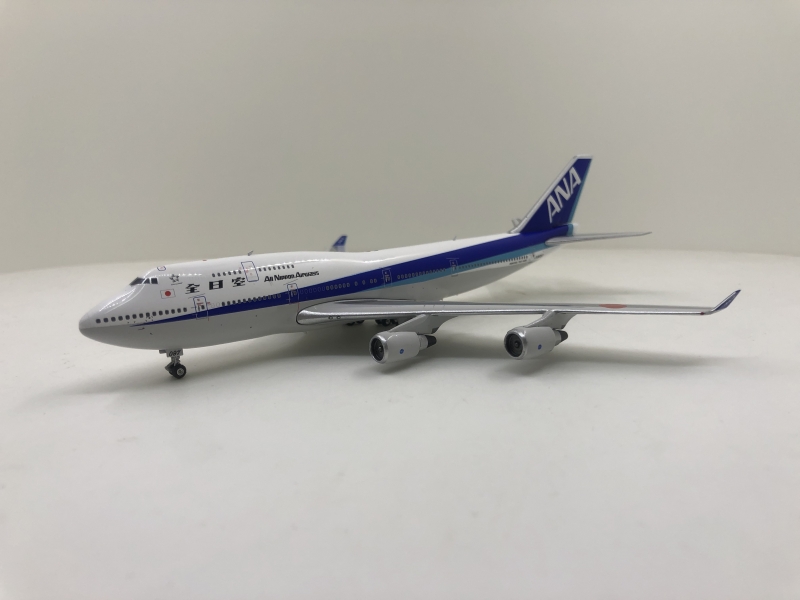 1:400 ANA B747-400