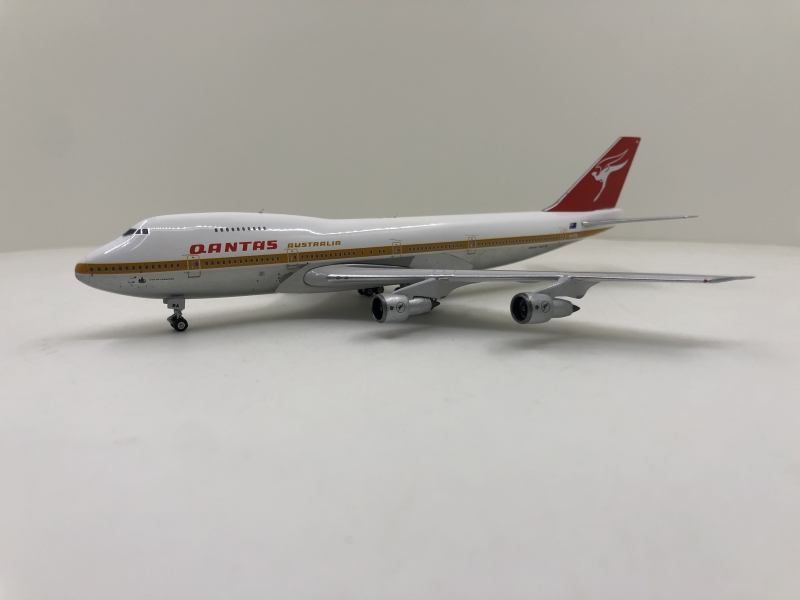 1:400 Qantas B747-200