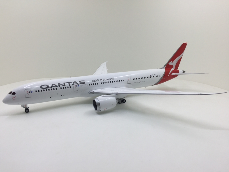 1:200 Qantas Airways B787-9