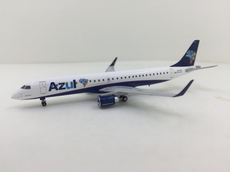 1:400 Azul Linhas Aereas Br ...