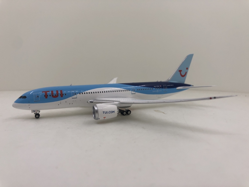 1:400 TUI B787-8