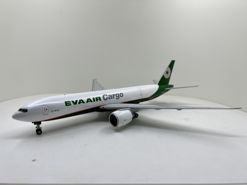 1:200 EVA Air Cargo B777-20 ...