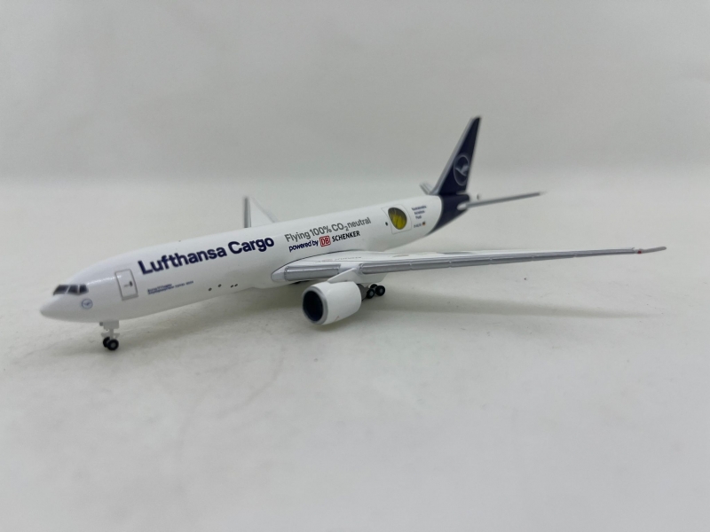 1:500 Lufthansa B777F