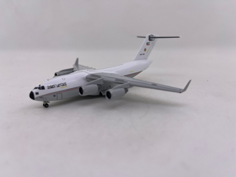 1:500 Kuwait Air Force C-17 ...
