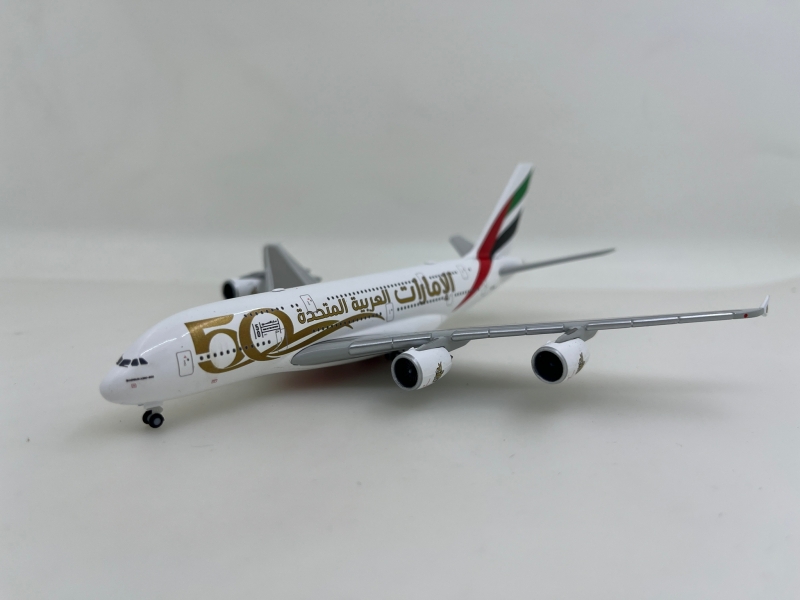 1:500 Emirates A380-800