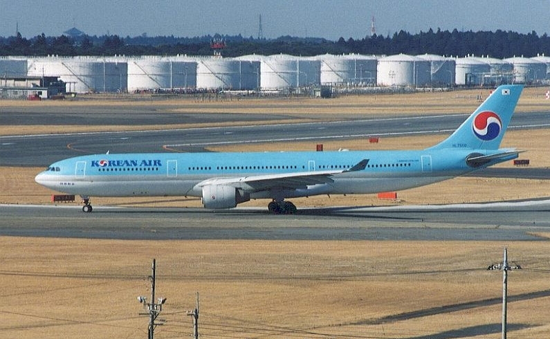 1:400 Korean Air A330-300 w ...