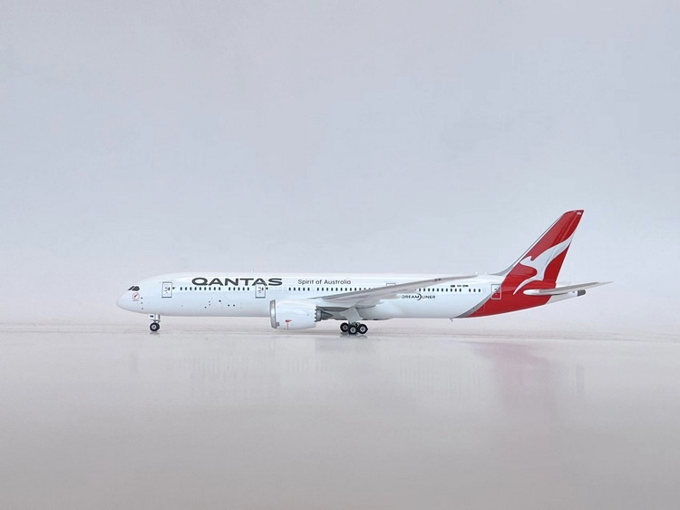 1:400 Qantas B787-9